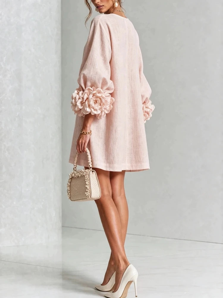 Colette | Vestido de lino beige, detalle de manga y puño floral