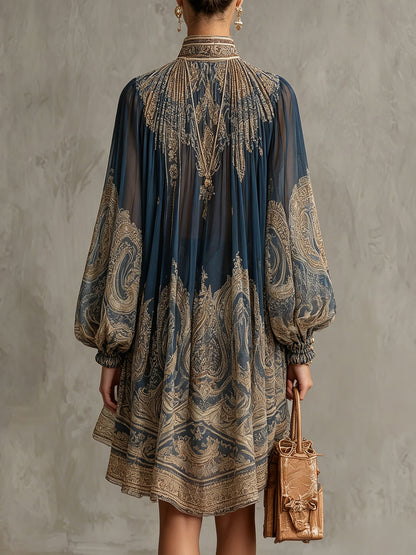 Verónica | Mini Vestido Irregular Estampado Barroco Azul Marino, Cuello Alto