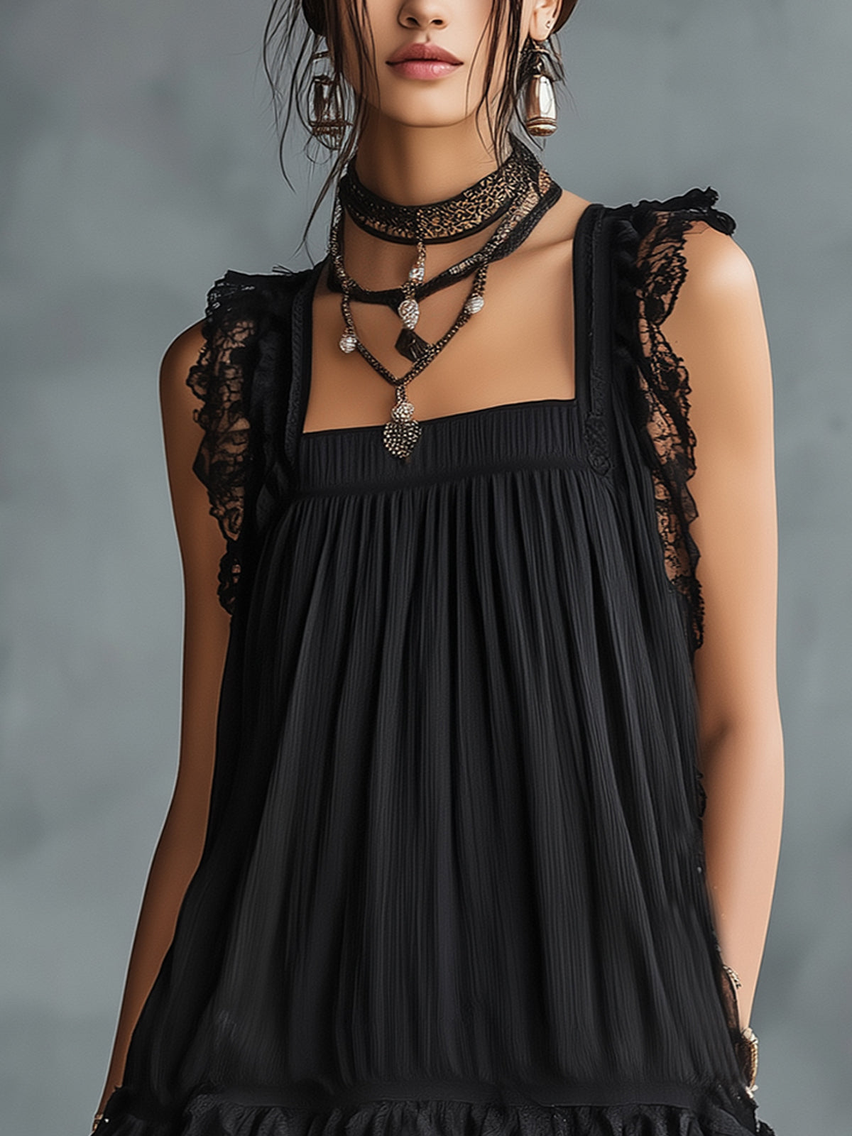 katerina | Vestido Mini de Encaje Negro