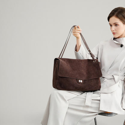 Blanca | Bolso de Ante Chocolate con Hebilla